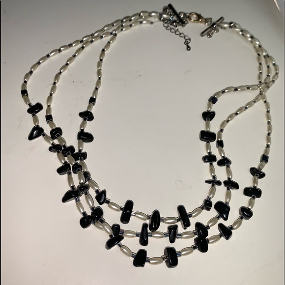 3 strands onyx and rice pearls necklace. - Picture 5 of 15